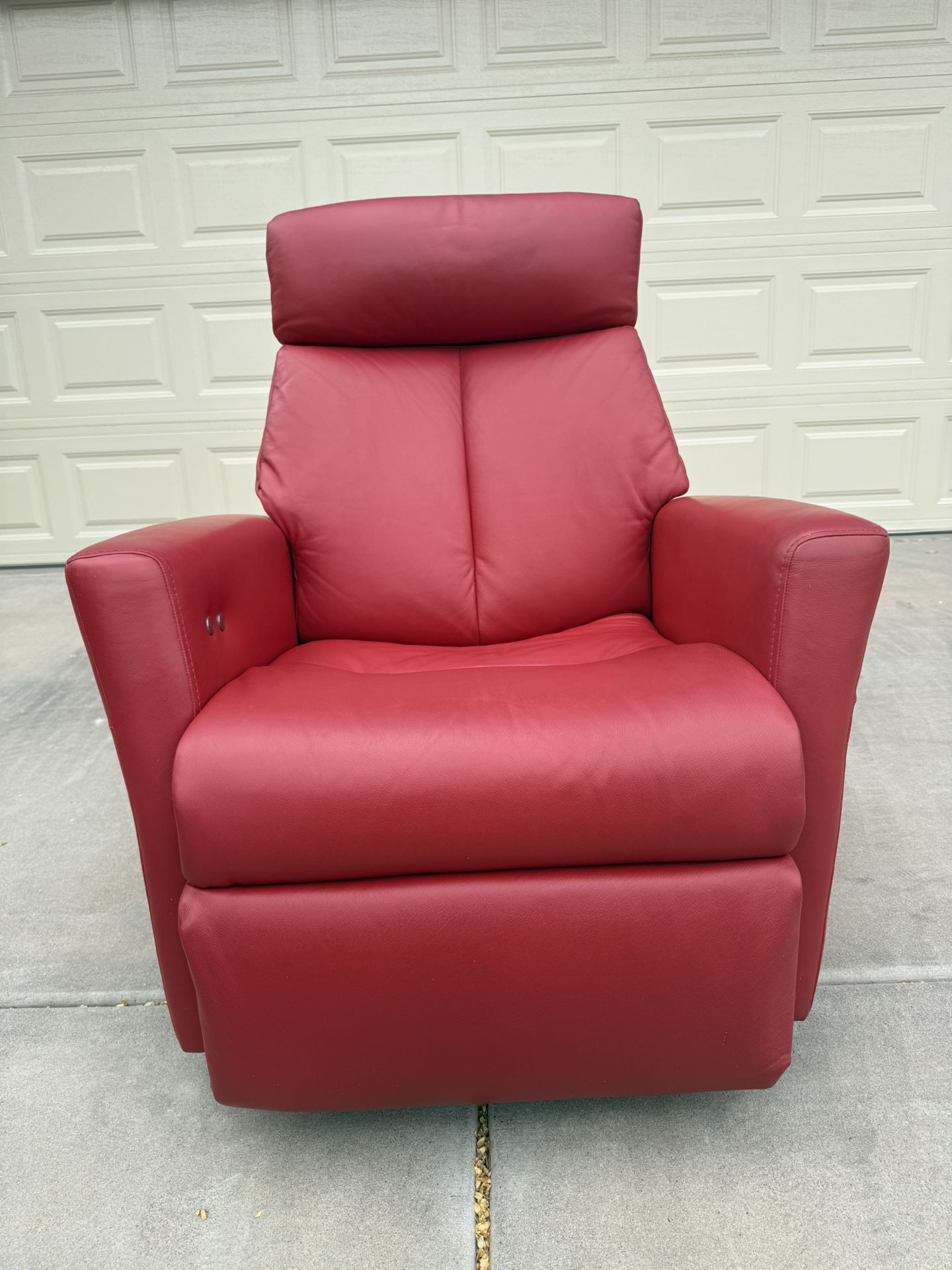 IMG Divani Power Recliner and Footstool, Norway