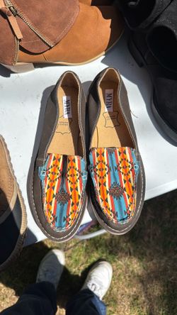 Myra leather shoes
