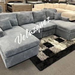 ✅️✅️4 pc  grey corduroy fabric sectional sofa with double chaise.✅️