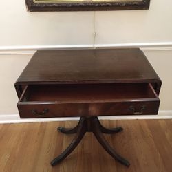 ANTIQUE TABLE 