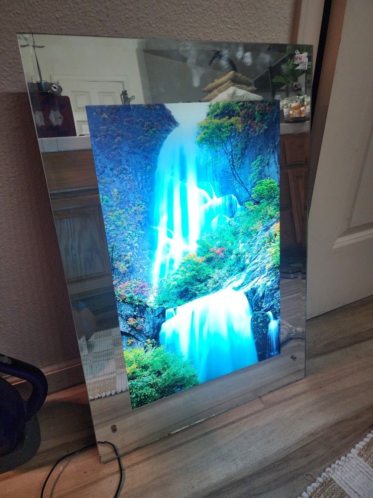 Electric 3D wall Lamp .cascading Waterfalls
