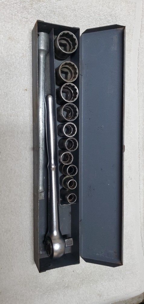 Vintage Craftsman Socket Set Half Inch With Rachet