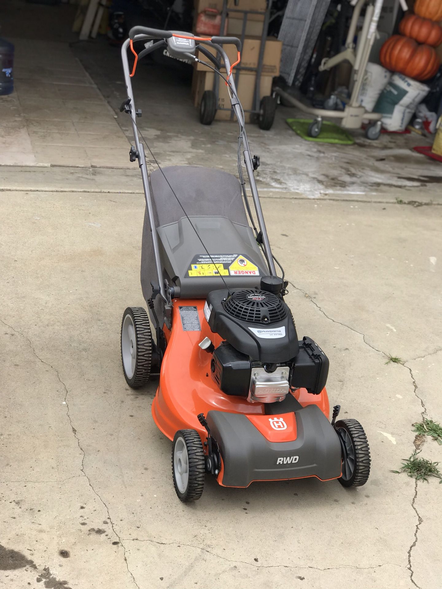 FIRM ON PRICE (Serious buyers only)Husqvarna LC221RH 160-cc 21-in Self-propelled Gas Lawn Mower with Honda Engine