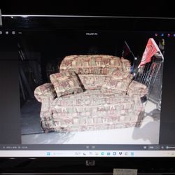 Loveseat with Pull-out single bed