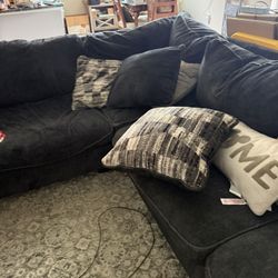 Lavernett 3 Piece Sectional Couch