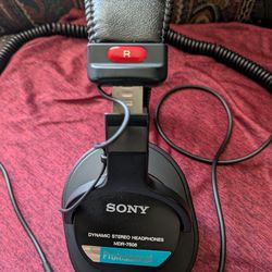 Sony MDR7506 Professional Large Diaphragm Headphone