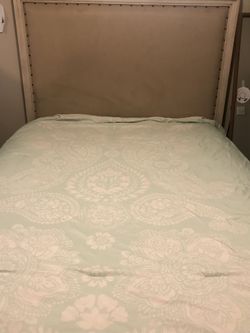 Queen Comforter