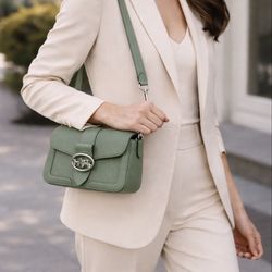 Rare Jade Green Bag 💚✨ Stunning jade green color – unique and hard to find Elegant and eye-catching design Perfect for adding a pop of color to any o