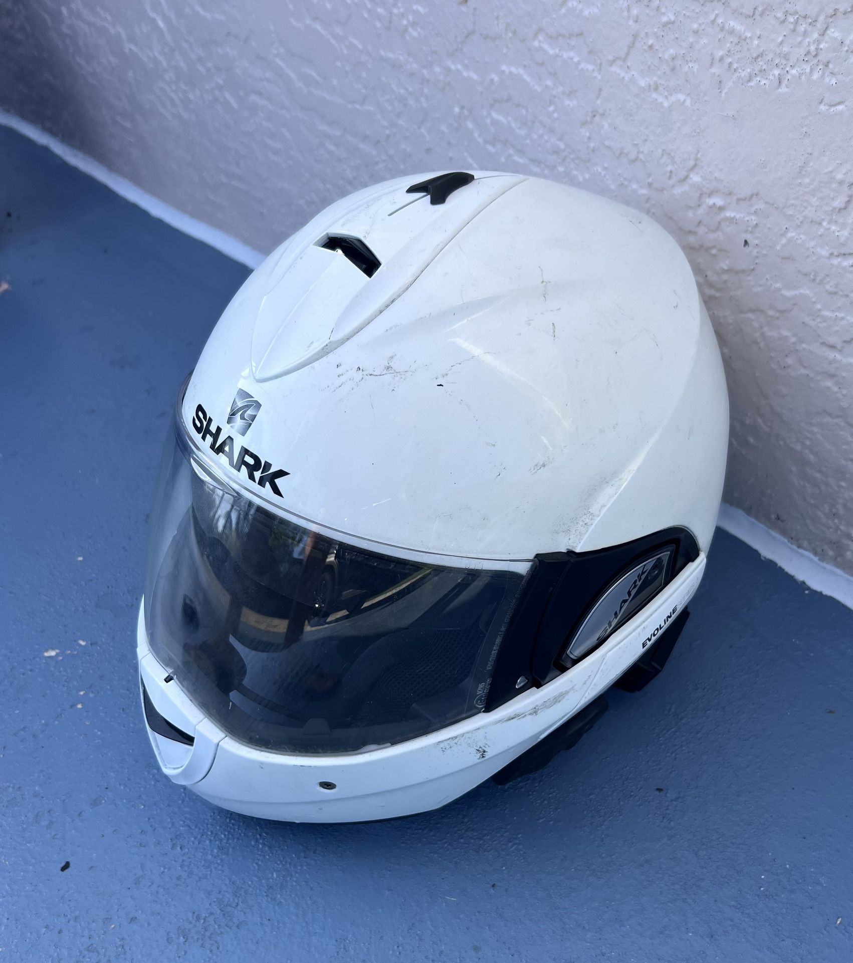 Shark Evoline Motorcycle Helmet Size M