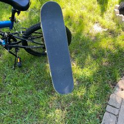 Patinetas La Grande $ 50 La Pequeña $ 30 En Buenas Condiciones 