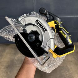 DeWalt 20v BRUSHLESS 6-1/2” Sidewinder Style Circular Saw (Tool Only) 