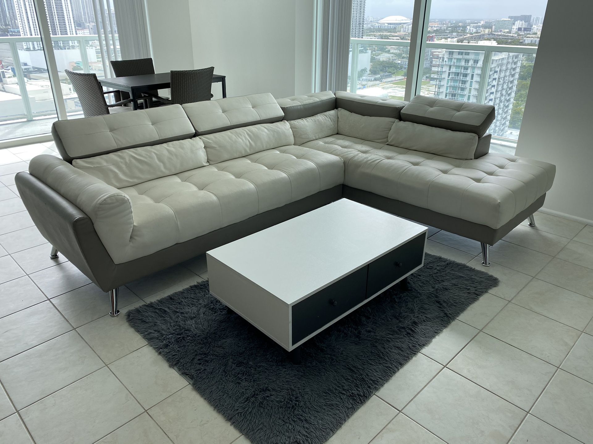 Sectional 2 pieces white/grey couch