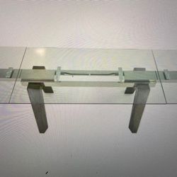 Extendable Dining Table 