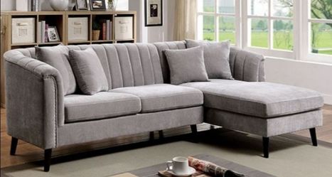 Brand New Grey Chenille Mid-Century Modern Style Sectional Sofa (Pillows Included)