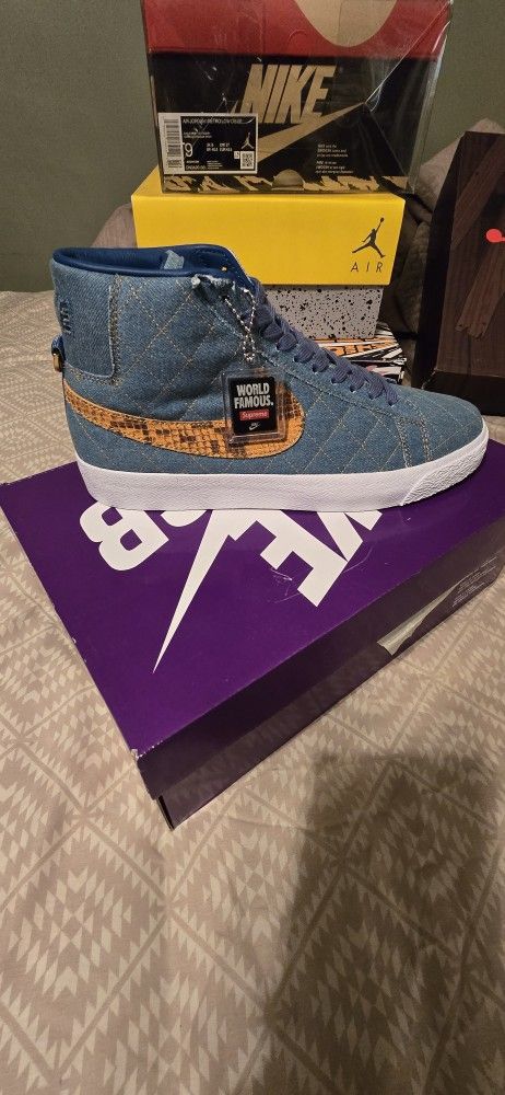 Nike SUPREME Blazers