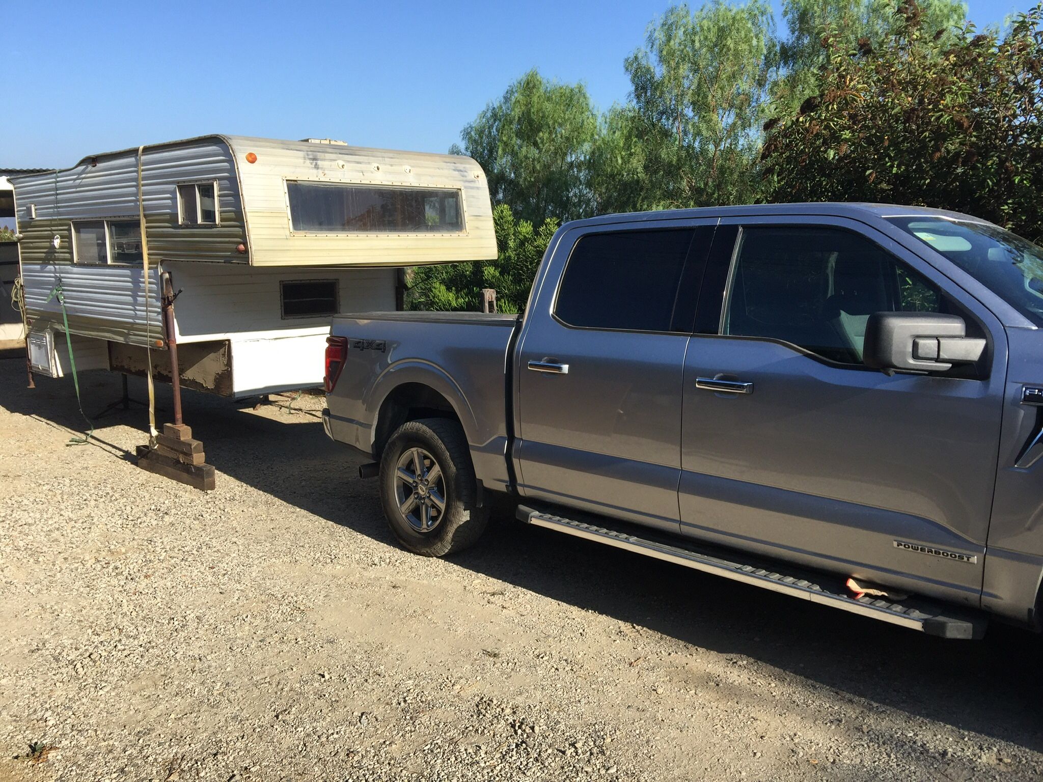 Truck Camper With Full Kitchen (Gas Stove/Oven, Fridge, Sink, Full