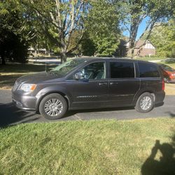 2015 Chrysler Town & Country