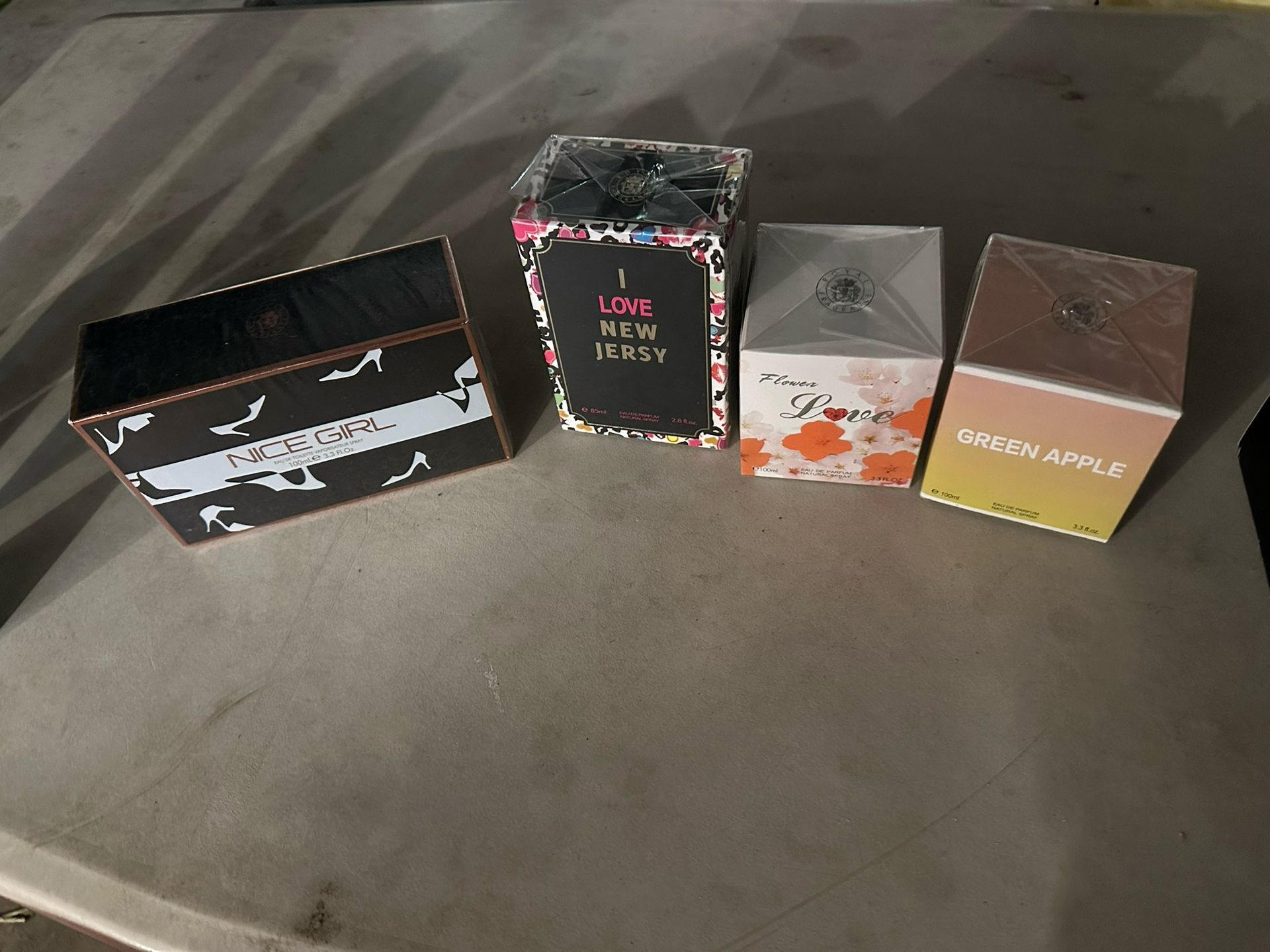 WOMEN Perfumes - NEW 100 Ml For 20$ Each ❤️❤️🥰🥰✅🧸 