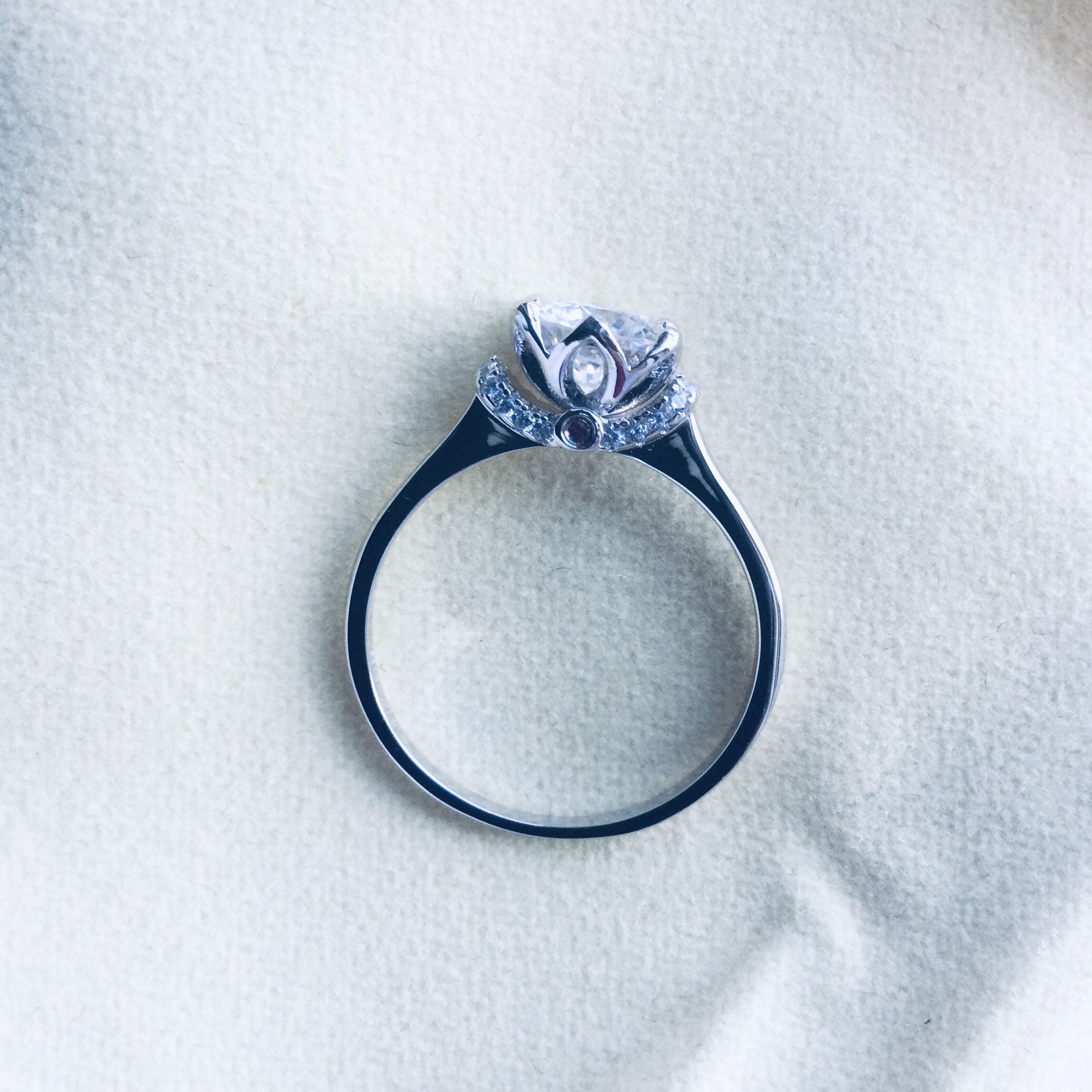 1.CT Moissanite 925 Sterling Silver Engagement Ring