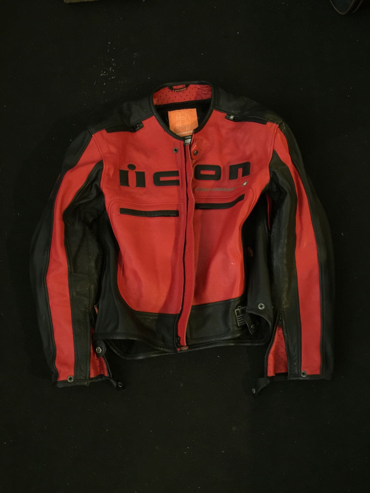 Leather motorcycle jacket with armor