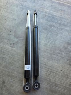 04-18 Chevy aveo rear shocks
