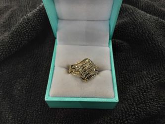 Women's Ring - Yellow Gold 10k (.417) 3.2 grams Size 7