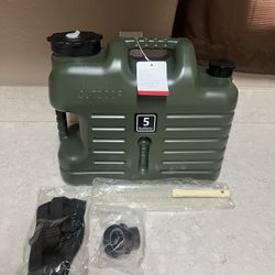 DIGURY 18L Water Container Green 5 Gallons / 18L, Size 13*6.7 *15.7in , Weight 2.29 LB , Diameter Large 3.54 in , Diameter Small 1.57in , Material ⬇️