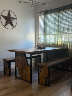 Kitchen table