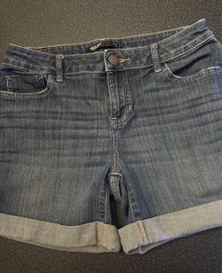 Women’s Denim Jean Shorts & Linen Shorts bundle