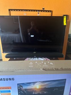Samsung Flat Screen TV