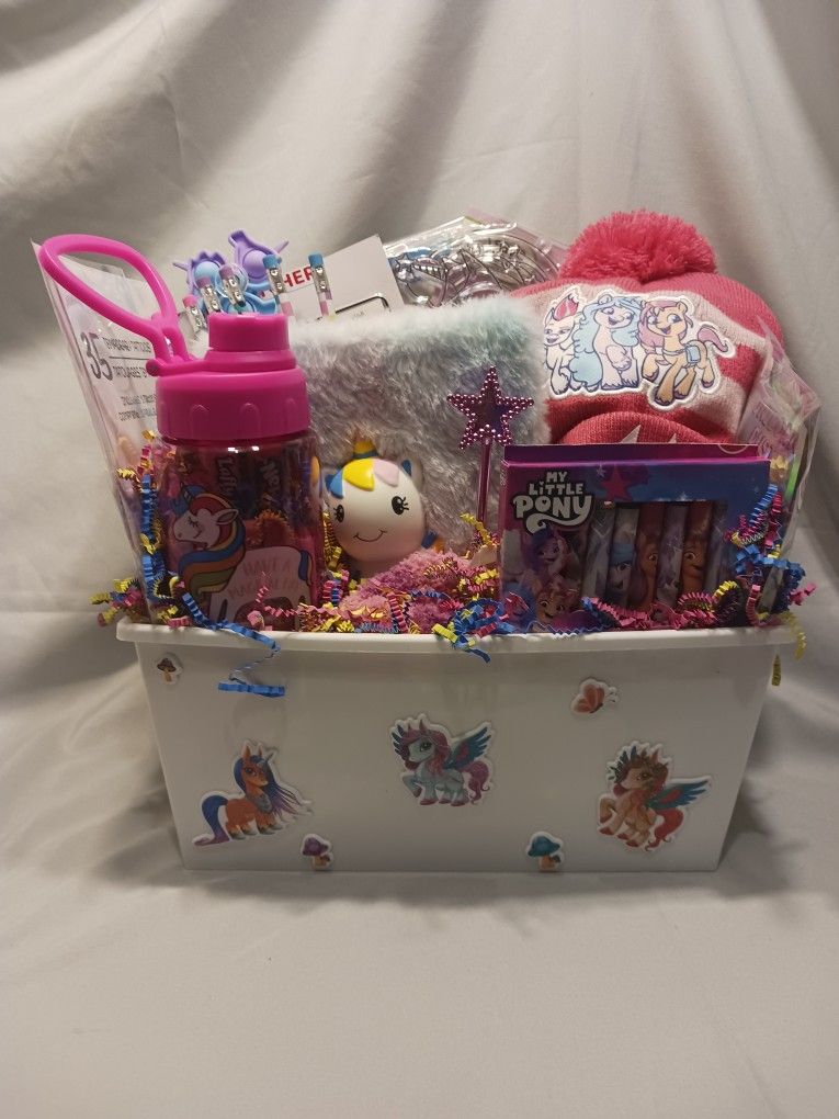 Girls Gift Basket Unicorns And Ponies Ages 5 And Up