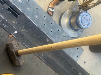 Heavy Duty Sledgehammer with Long Handle