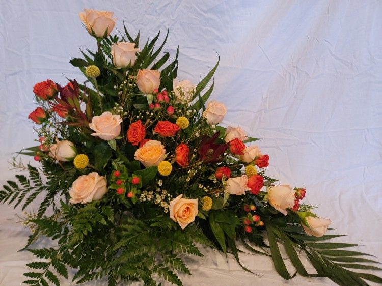 Natural Flower Arrangements/ Areglos De Flores 