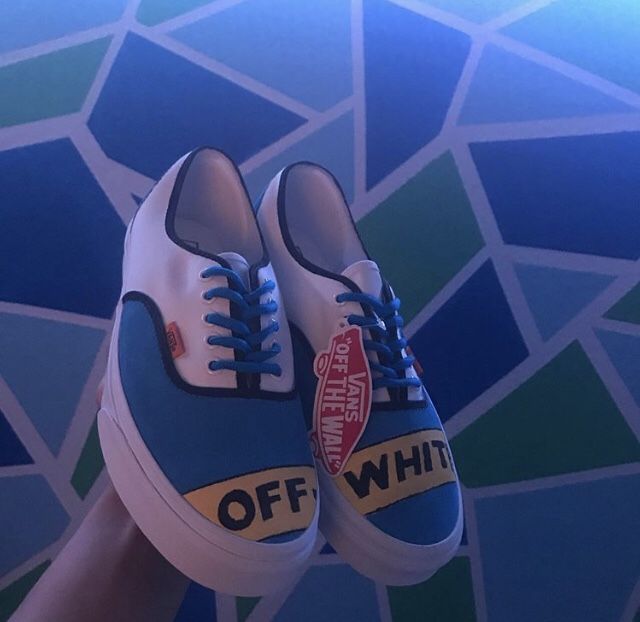 Custom "OFF" White Vans Era Size 11.5