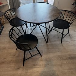 Dining Table and 4 Chairs