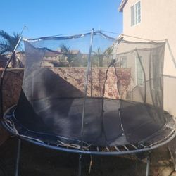 Trampoline 