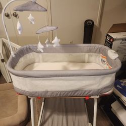 Simmons Kids Bassinet