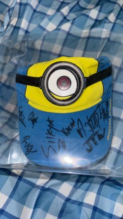 All the phase members signatures All the faze members signatures