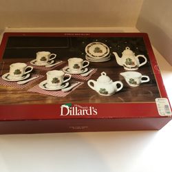 Vintage Dillard’s Mini Christmas Tea Set 25 Pieces 