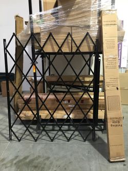 Expandable gate 48x79