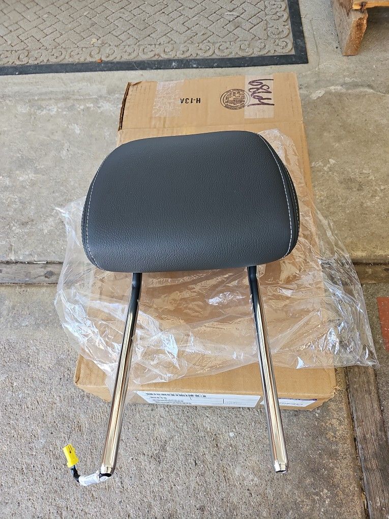Headrest, Front Seat Qty 2