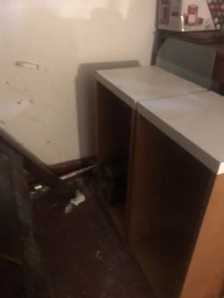 Displays with shelves