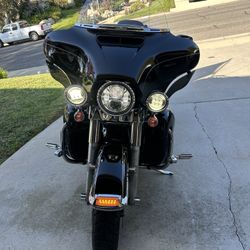 Harley-Davidson Ultra Limited - Premium Touring Motorcycle 