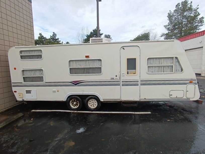 1998 Aerolite Travel Trailer 25 RBE