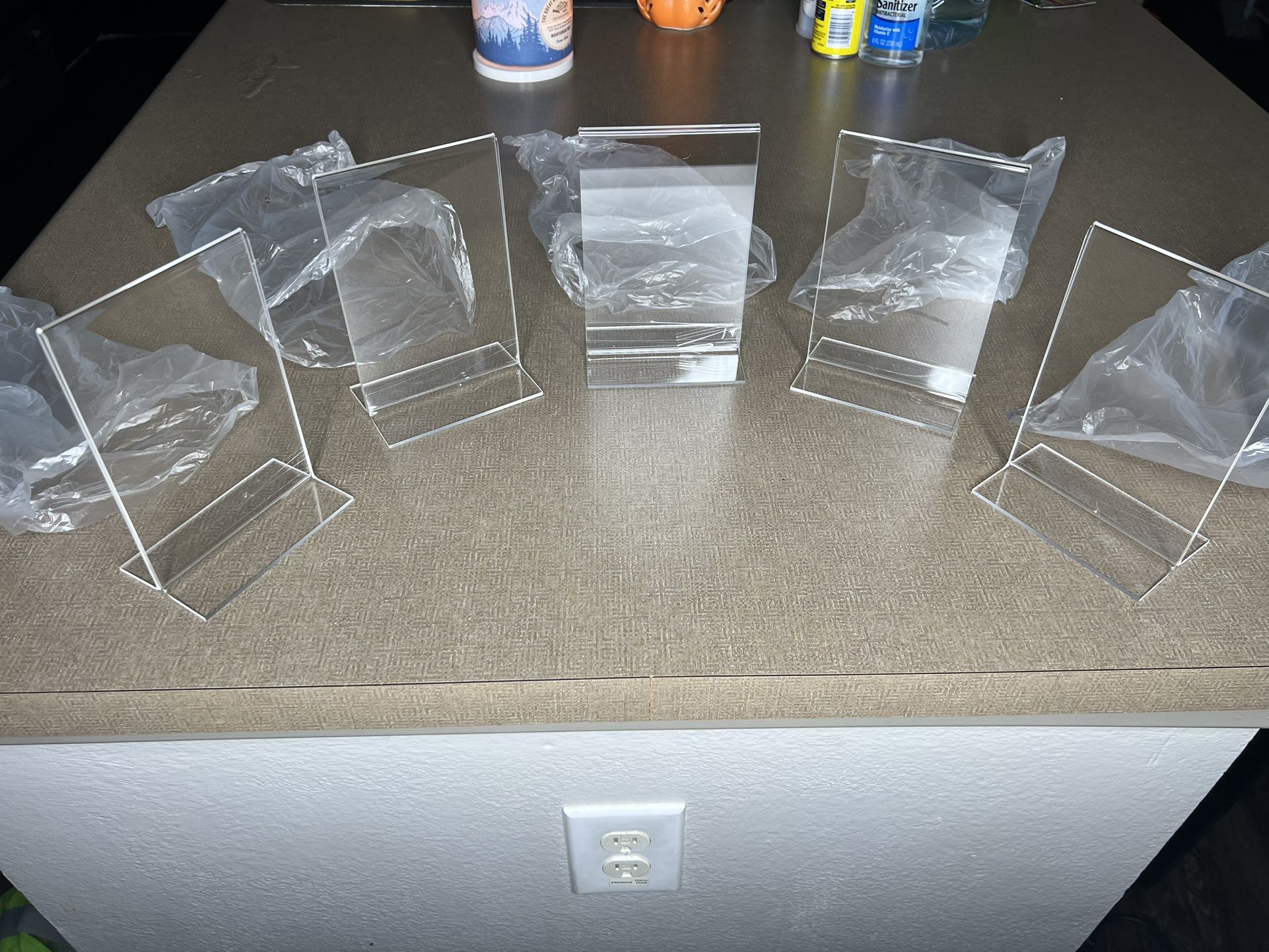 Clear 5pc Picture Stands