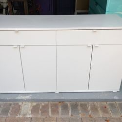Cabinet Buffet Table