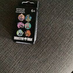 Monster High Mystery Pin New Sealed 