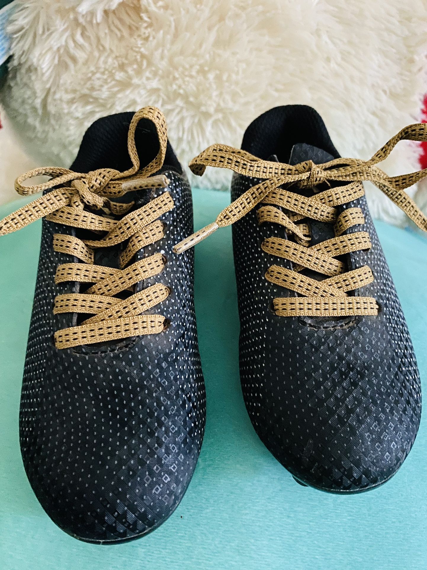 Kids Sport Cleats/zapatos de Niño Futbol $12