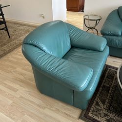 Leather Couch And Two Chairs