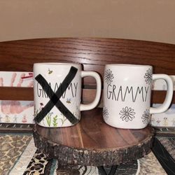 Rae Dunn Grammy Mug